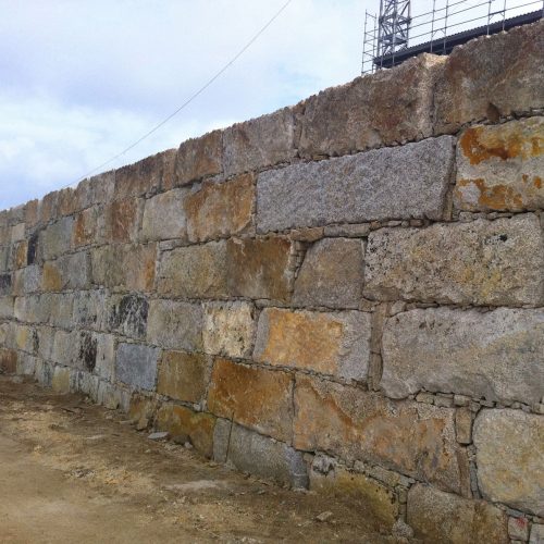 muro de contención para finca en Ponteareas